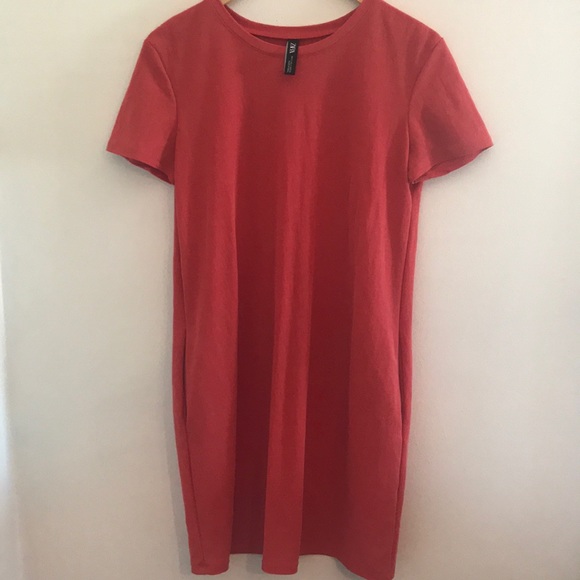 Dress - Picture 2 of 4